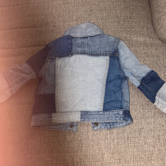 GAP Kids Two-Tone Denim Jacket - Picture 7 of 7